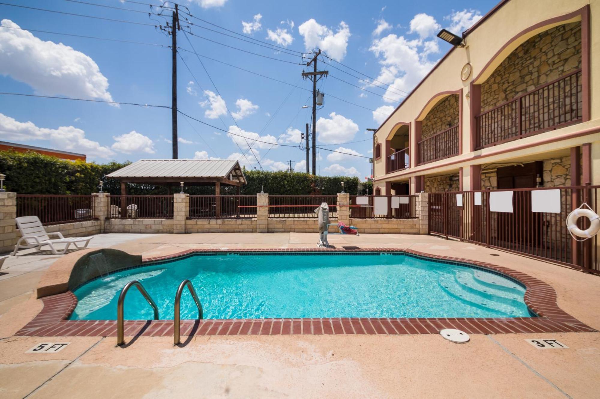 Americas Best Value Inn Buda Kültér fotó